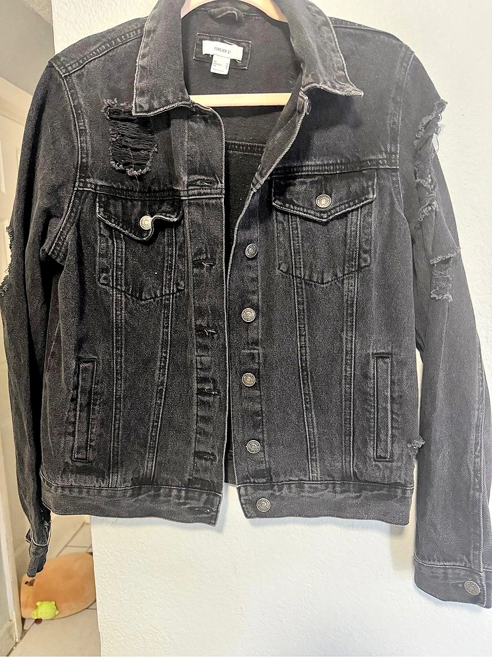 Forever 21 Distressed Denim Jacket in Black Size Medium